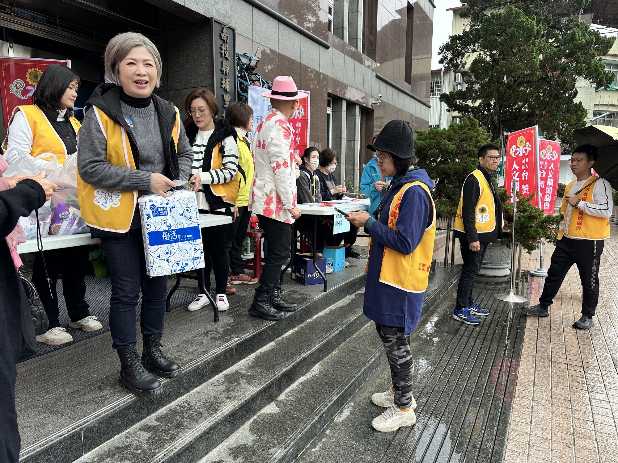 台灣水麗人文關懷協會關懷埔里弱勢戶發送愛心物資深獲感激