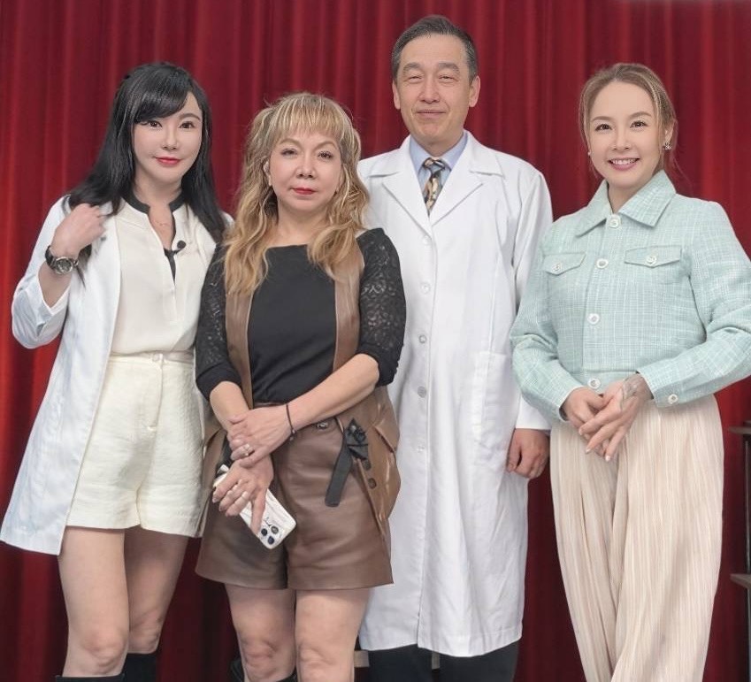 圖/陽光璨亮生醫創辦人莊斯棋(左起)與萁媽和劉致明院長在許聖梅節目大聊變美的故事。(陽光璨亮生醫提供)