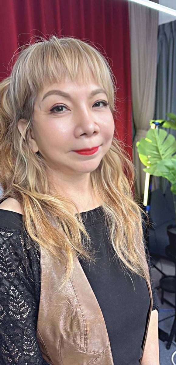 圖/萁媽更有自信後, 桃花朵朵開。(陽光璨亮生醫提供)