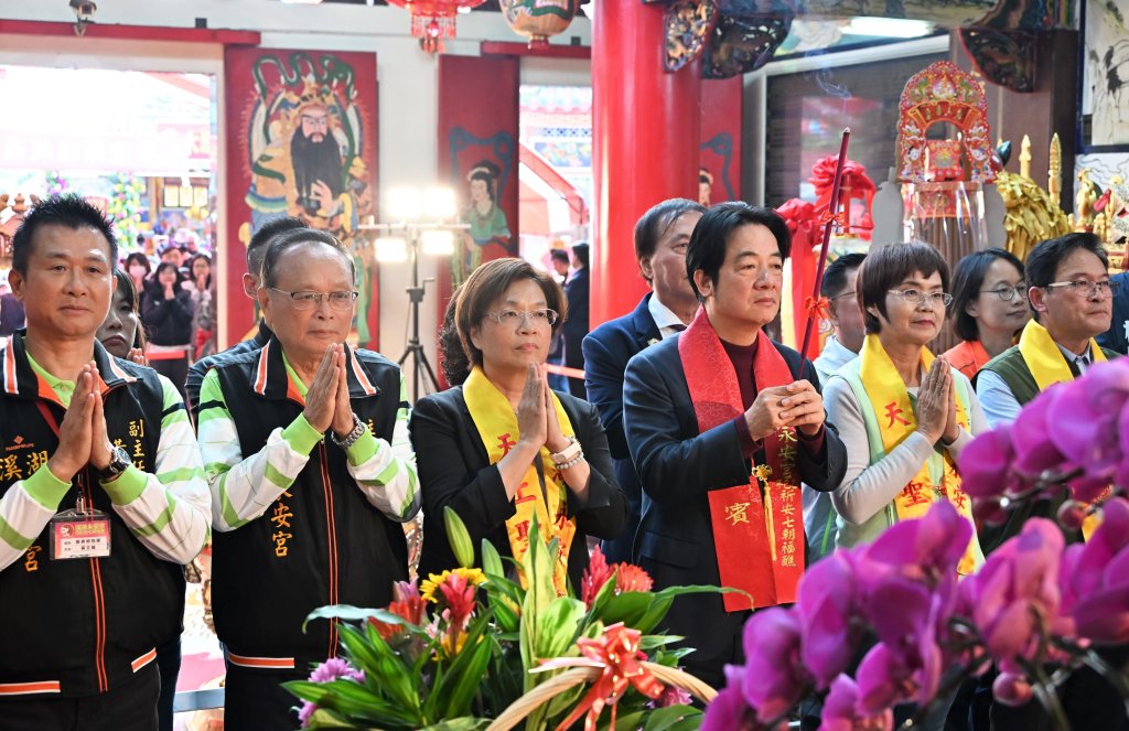 溪湖鎮福安宮建醮-賴清德到場贈匾「神威顯赫」-祈四時無災