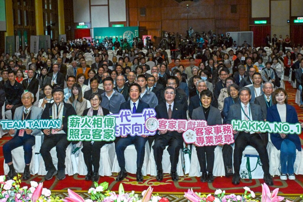 行政院長卓榮泰肯定得獎者對土地、文化及人文展現高度關懷 50 S 163831890 1024x683 1