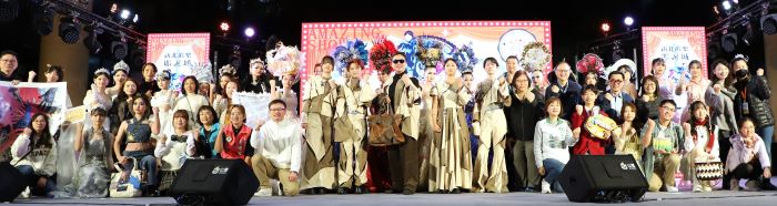 新北耶誕城變國際時裝週 北北桃宜鬥豔時尚同台走秀