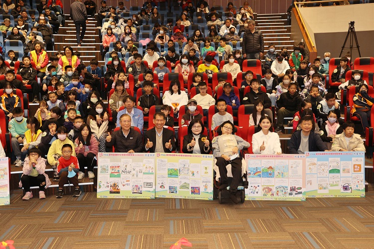 ▲雲林縣國民中小學奮學獎助學金發放,張麗善縣長感謝企業愛與分享,嘉惠200位優秀學子。(記者劉春生攝)