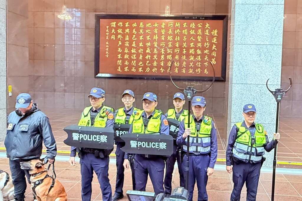 臺北最High新年城─2026跨年晚會 信義分局全面提升維安層級 確保市民安全 33 %E5%9B%9B 20