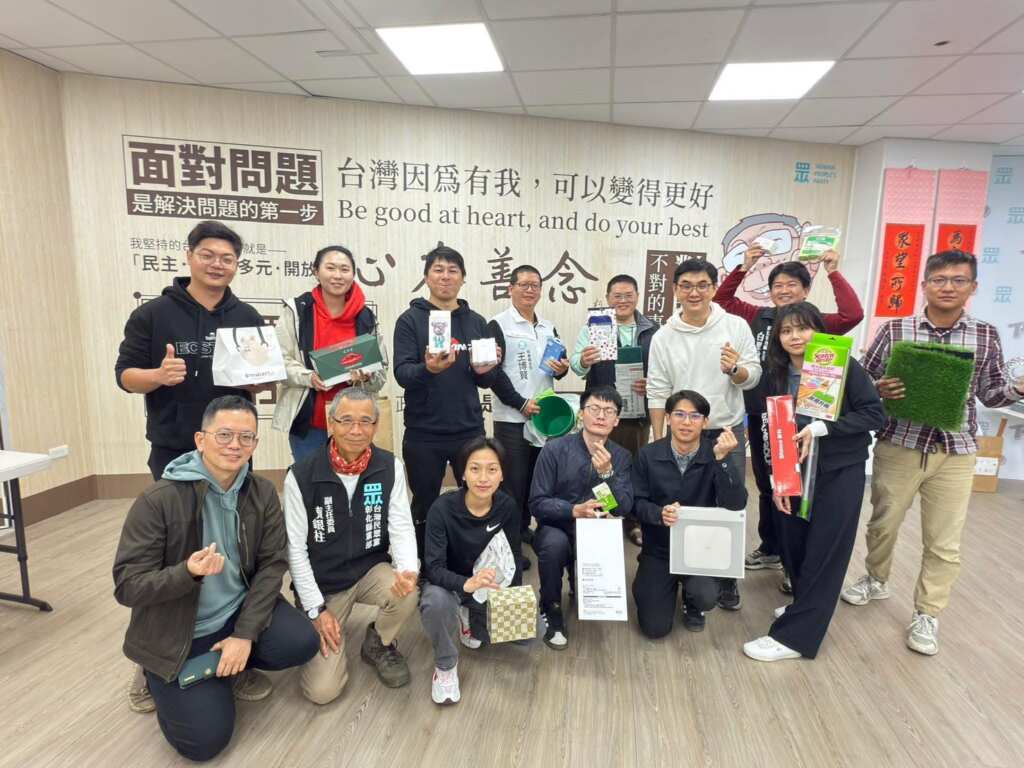 ▲謝衣鳳表態參選彰化縣長,民眾黨彰化縣黨部聚焦藍白合作。(圖/民眾黨彰化縣黨部提供)