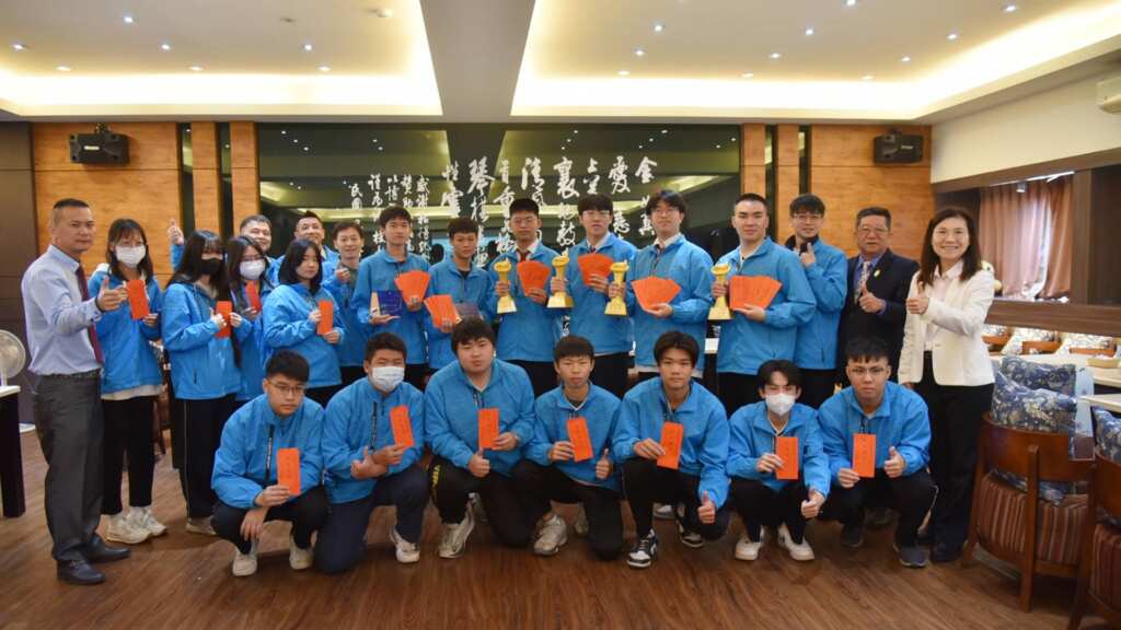 ▲彰化縣國立永靖高工學生參加114學年全國高級中等學校工業類技藝競賽,奪得4座金手獎及2項優勝,表現優異。(記者林明佑翻攝)