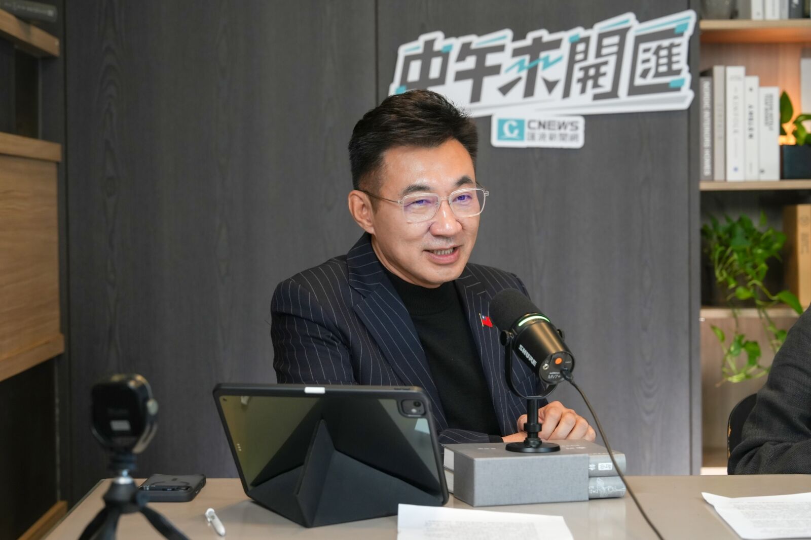 中午來開匯/只給幾張紙就要過鉅額軍購預算? 江啟臣:難怪AIT比國防部還積極 212 中午來開匯/只給幾張紙就要過鉅額軍購預算? 江啟臣:難怪AIT比國防部還積極 211