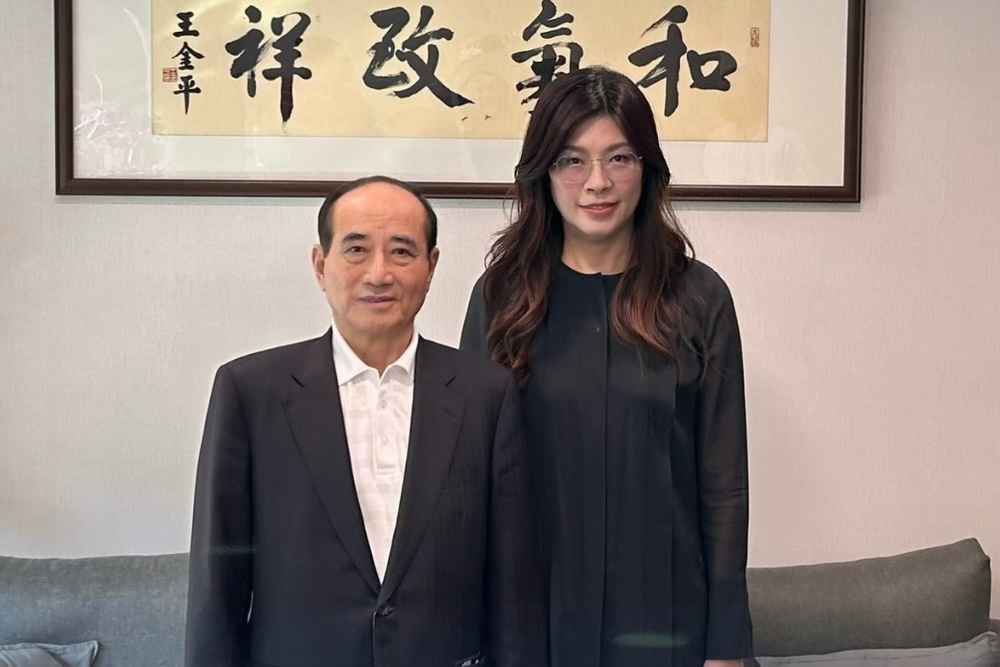 【內幕】鄭麗文南部佈局意外掀波 危機控管3部曲得宜化解茶壺風暴 240 【內幕】鄭麗文南部佈局意外掀波 危機控管3部曲得宜化解茶壺風暴 239