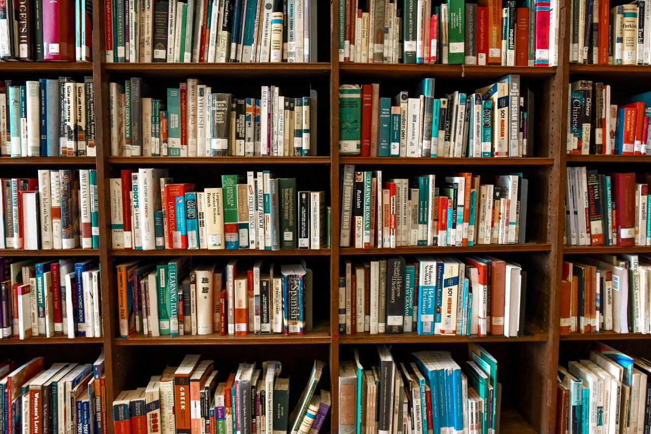 這些書你看過幾本？2025博客來書籍排行榜出爐，看看大眾們是否遇到一樣的心理、焦慮問題