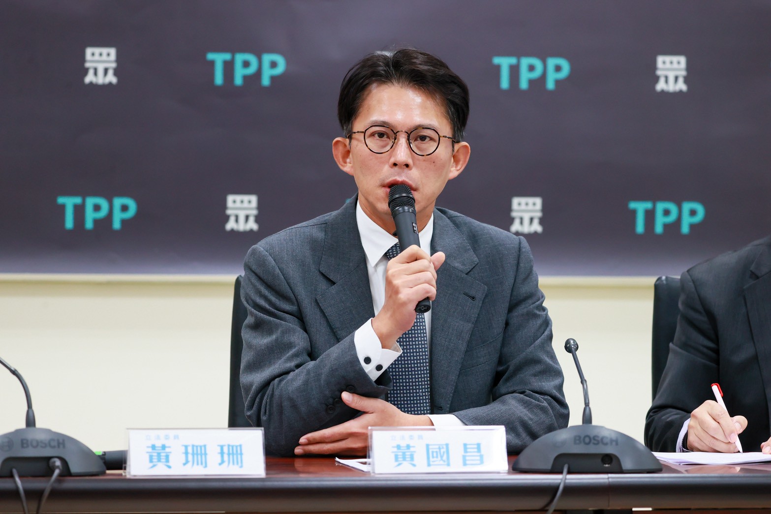 鄭麗文「講白」要徵召李四川選新北? 黃國昌淡回尊重 274 鄭麗文「講白」要徵召李四川選新北? 黃國昌淡回尊重 273
