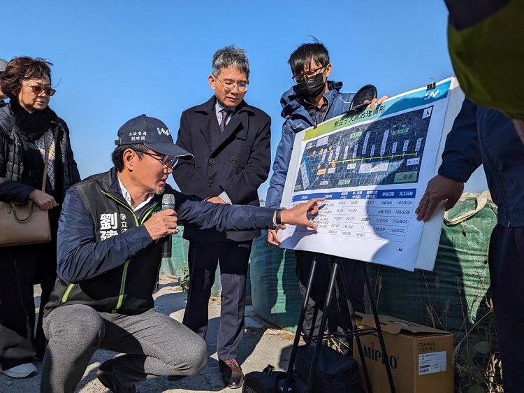 ▲劉建國爭取中央四億元整治經費,二崙新庄子大排治理工程正式動工。(記者劉春生攝)