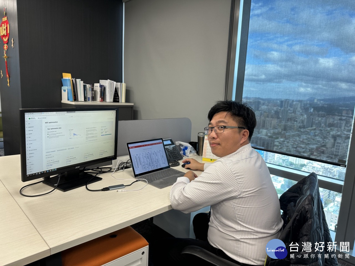 職業軍人退役的羅健銘，參加桃竹苗分署AI職訓課程，順利轉換跑道重啟事業第二春。