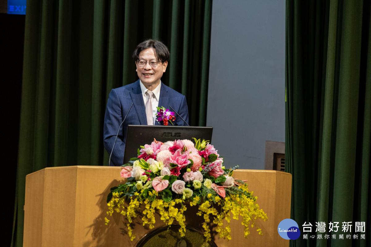 彰基總院長陳穆寬教授表示,不以營利為目的,誓將彰基打造成世界一流醫學中心,更要實現「富人看得起,窮人看得起」的願景。圖/彰基醫院提供