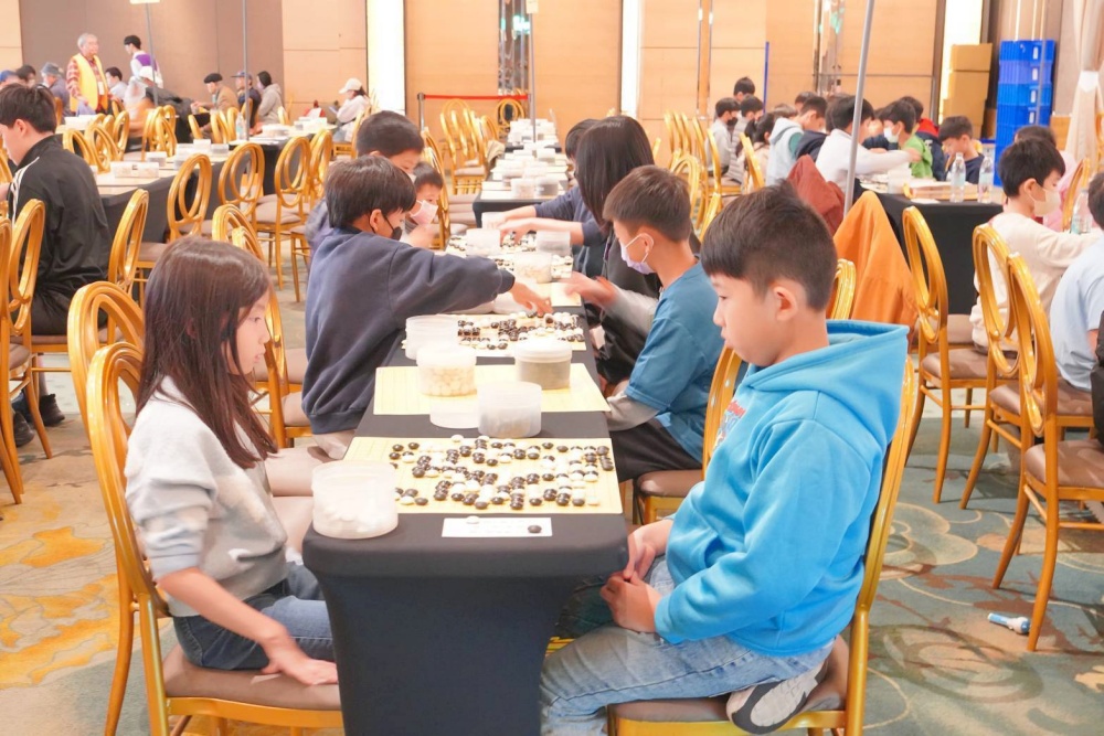 國際獅子會300A 3區舉辦大型圍棋賽事 750位選手齊聚典華推動國粹教育 42 03%E5%9C%8B%E9%9A%9B%E7%8D%85%E5%AD%90%E6%9C%83300A 3%E5%8D%80%E8%88%89%E8%BE%A6%E5%A4%A7%E5%9E%8B%E5%9C%8D%E6%A3%8B%E8%B3%BD%E4%BA%8B