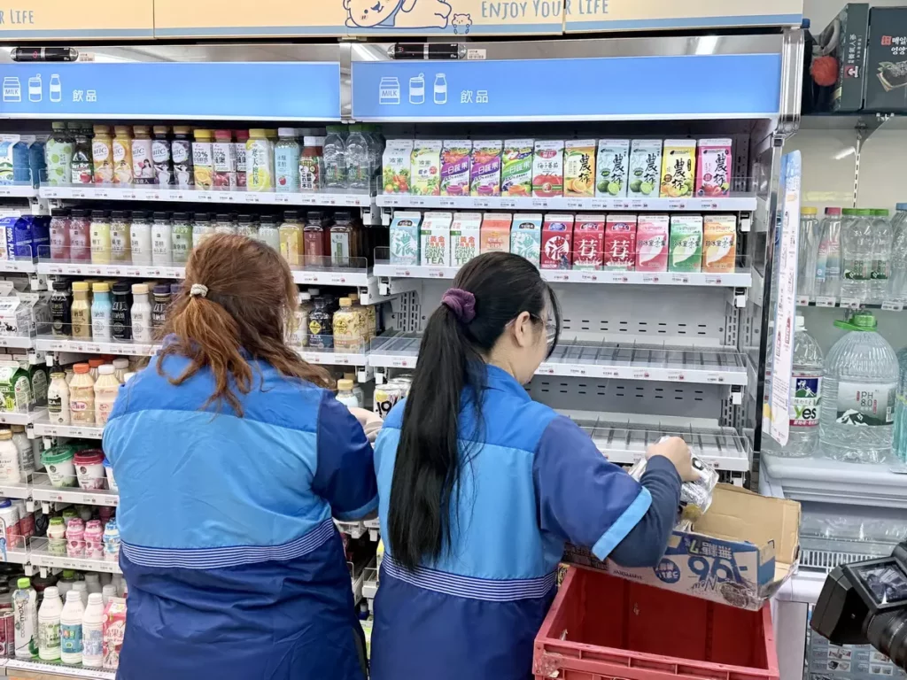 萊爾富在信義區與大安區約有20多家萊爾富門市,整體業績預估可較平日成長約4至5成。