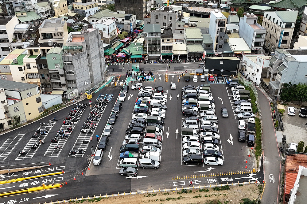 苗栗南苗市場停車場啟用　鍾東錦宣布免費停車至春節後 237
