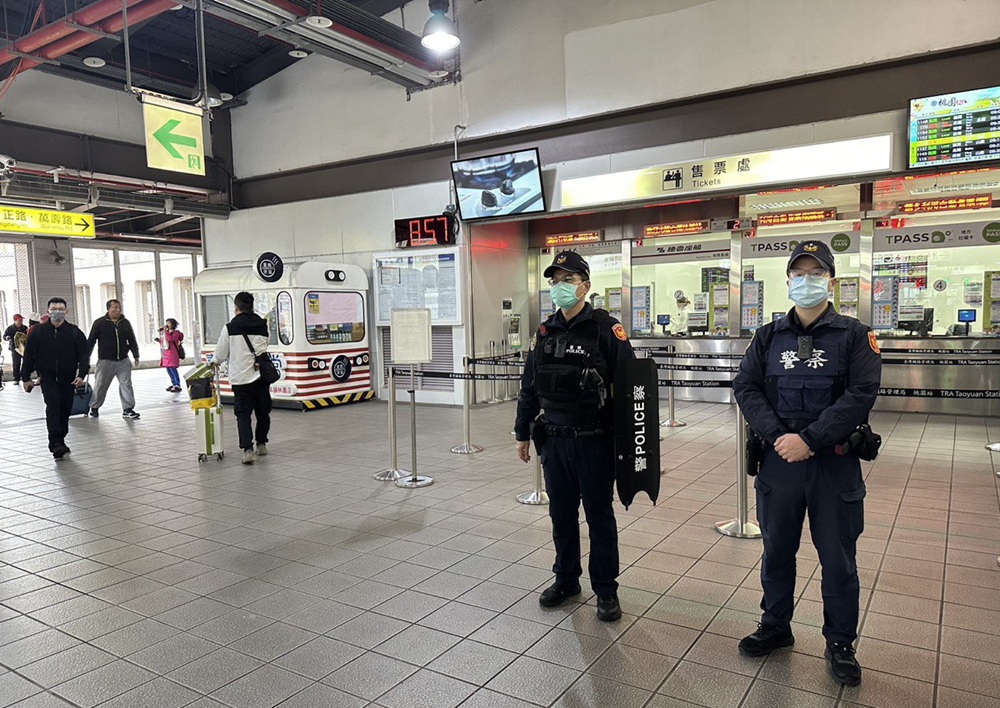 鐵警動員台高鐵替代役及志工 強化跨年元旦疏運安全 228 cnews204251231a08