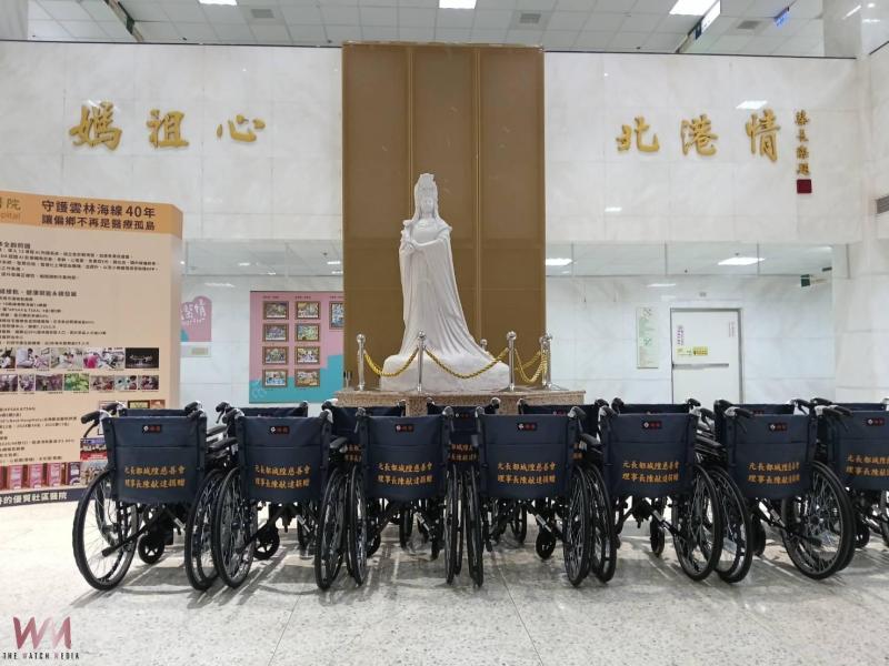 攜手醫院照顧鄉親 元長都城隍慈善會捐贈50台愛心輪椅 - https://www.watchmedia01.com