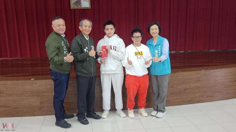 10項全國體育競賽榮獲前3名埔里鎮長廖志城開心頒發獎金鼓勵選手與教練 - https://www.watchmedia01.com