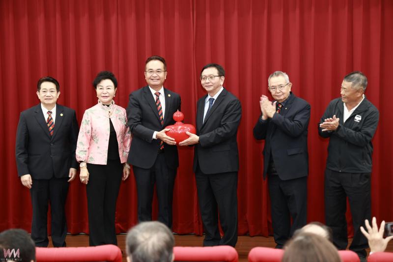 竹山工業區廠商協進會理事長交接 南投縣長許淑華到場監交 - https://www.watchmedia01.com