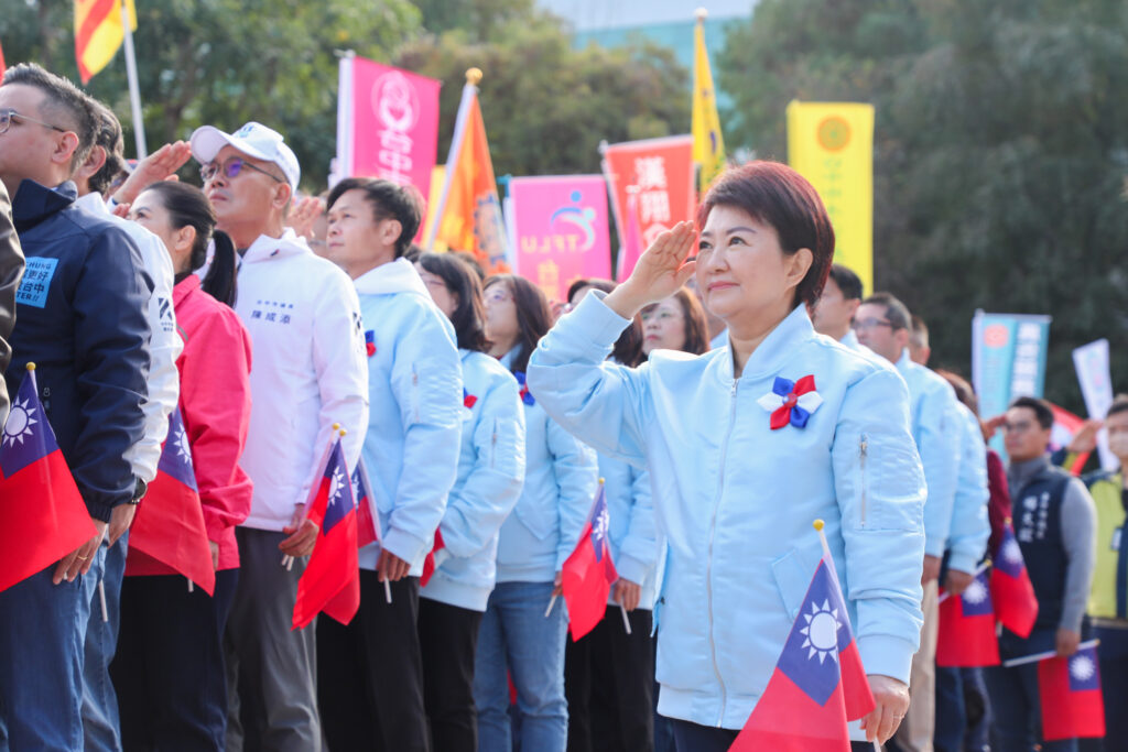 主持台中元旦升旗典禮 盧秀燕:任期最後一年全力以赴 21 %E5%85%83%E6%97%A6%E5%8D%87%E6%97%97