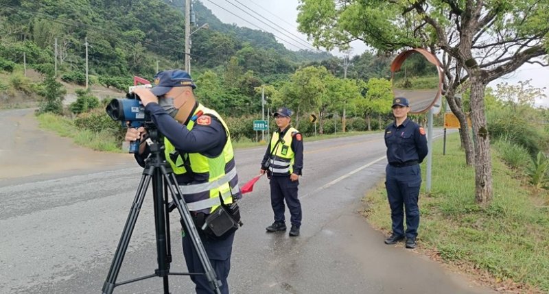 未保持安全距離致民眾傷亡 玉警強化執法及交通安全宣導