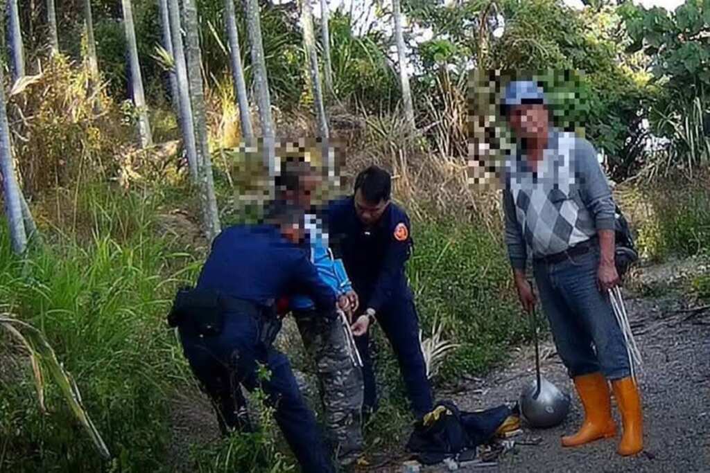 ▲偏僻農舍成竊嫌目標，草屯警迅速到場查獲毒品與凶器依法送辦。