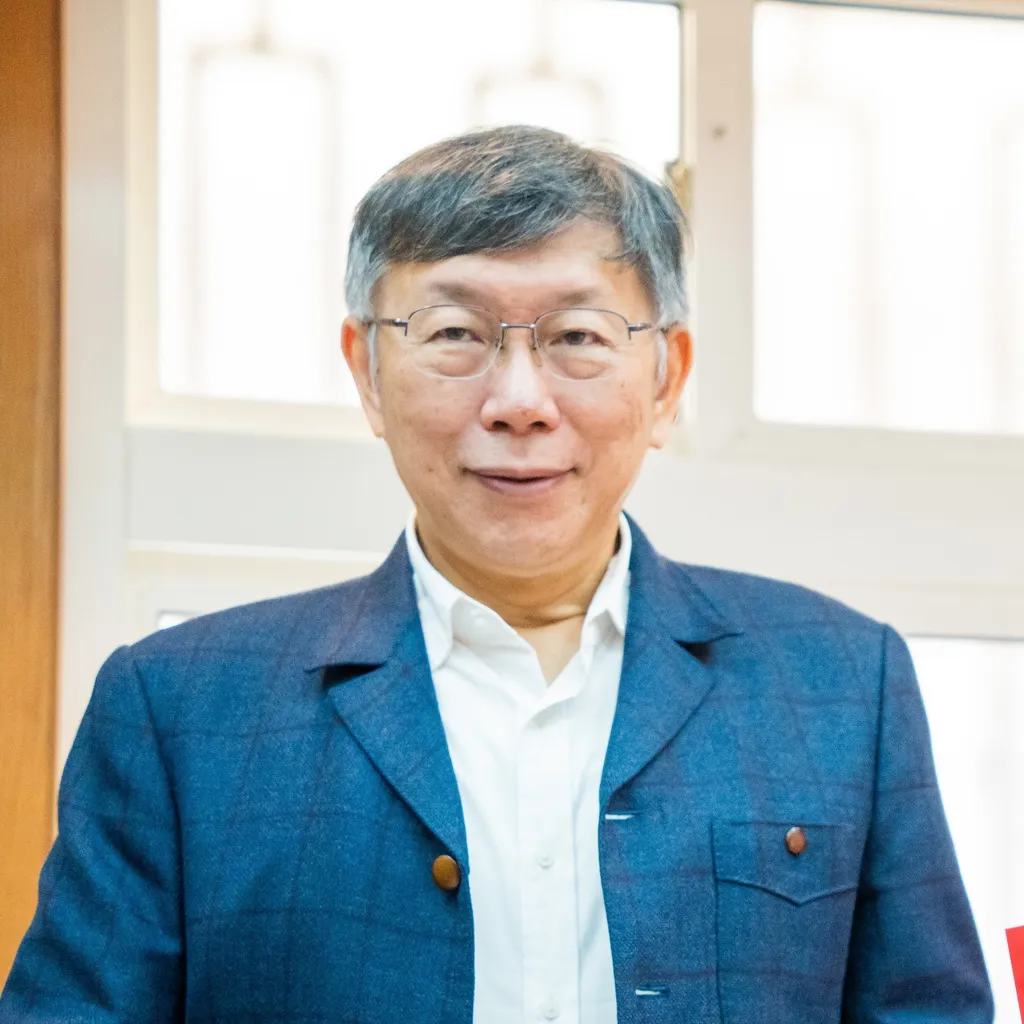 柯文哲前往立法院,與傅崐萁合體喊出2028光復台灣,並痛批賴清德搞大罷免才是浪費時間。(圖片截取自柯文哲臉書)