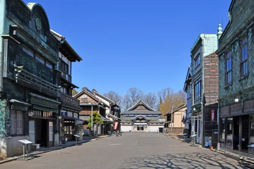 下町中通り街景。連綿的老街建築與人情味十足的巷弄,帶領訪客重溫江戶下町的生活氣息。©江戶東京建築園