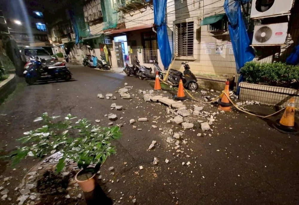 1227地震震出海砂屋危機 石一佑籲新北市府加速審核危老建築 240 248250102a03