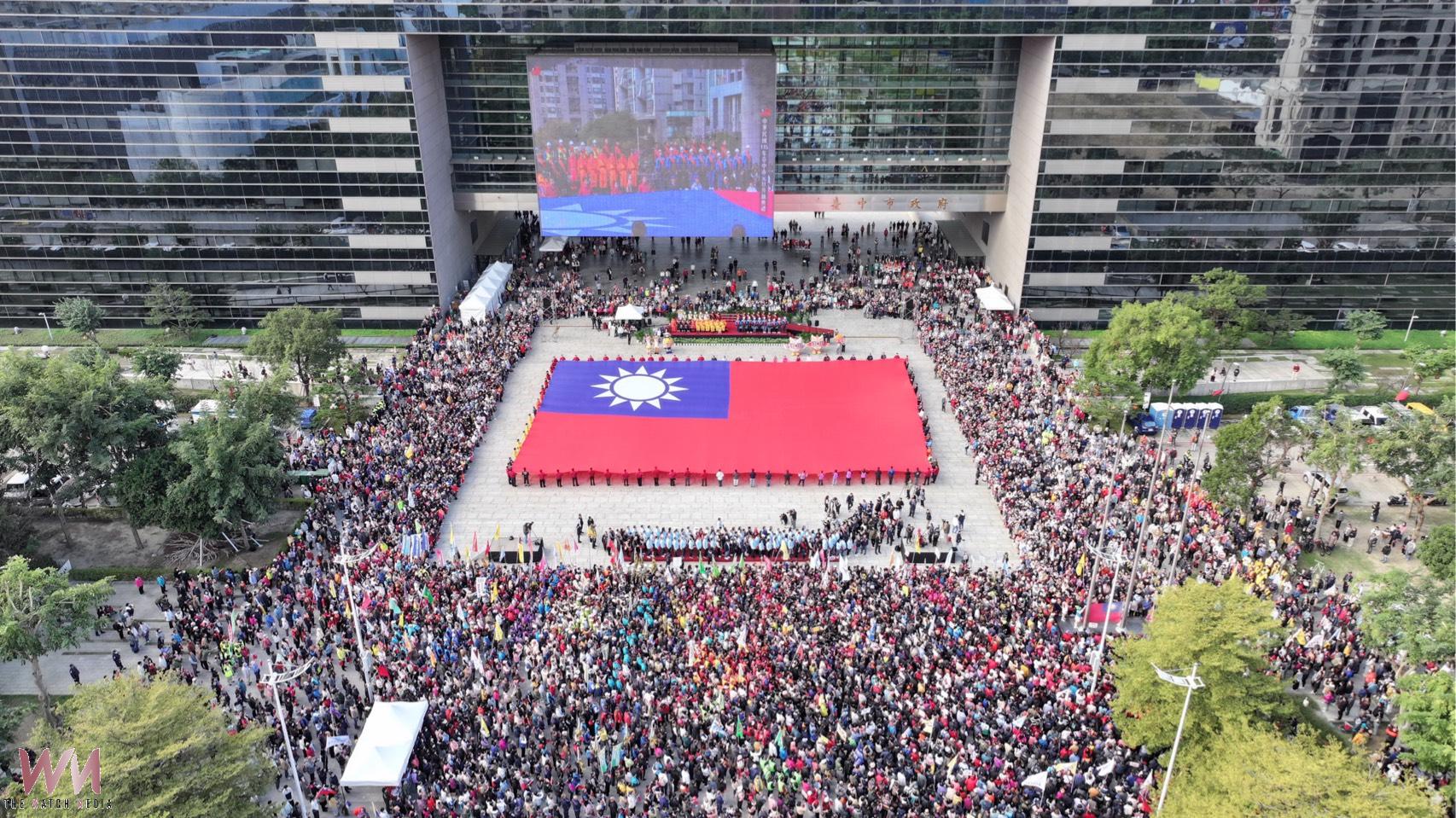 台中元旦升旗「全國最大國旗」登場 盧秀燕:任期最後一年全力以赴 持續建設台中、照顧市民 - https://www.watchmedia01.com
