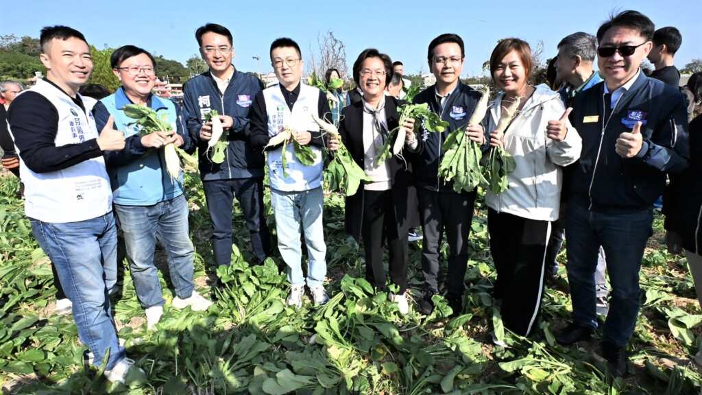 ▲芬園鄉農會舉辦「2026芬響農食典白寶玉出土記」今日在芬園鄉寶藏寺熱鬧登場，吸引近五、六千名鄉親參與。（圖／彰化縣政府提供）