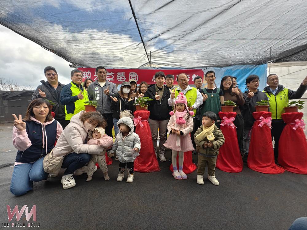 廢耕農地活化有成 澎湖青農逐夢造園  東衛「秧米草莓園」熱鬧開幕