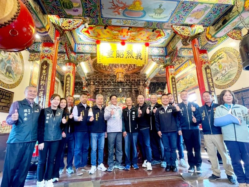 黃榮利受邀代表總統揭匾 新港月眉鄉親熱烈支持力挺
