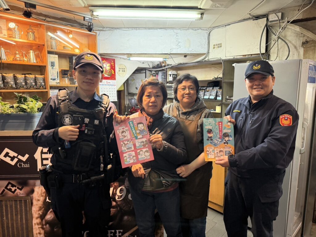 年關將至嚴防詐騙 警方深入社區強化反詐意識 23 1767508393958