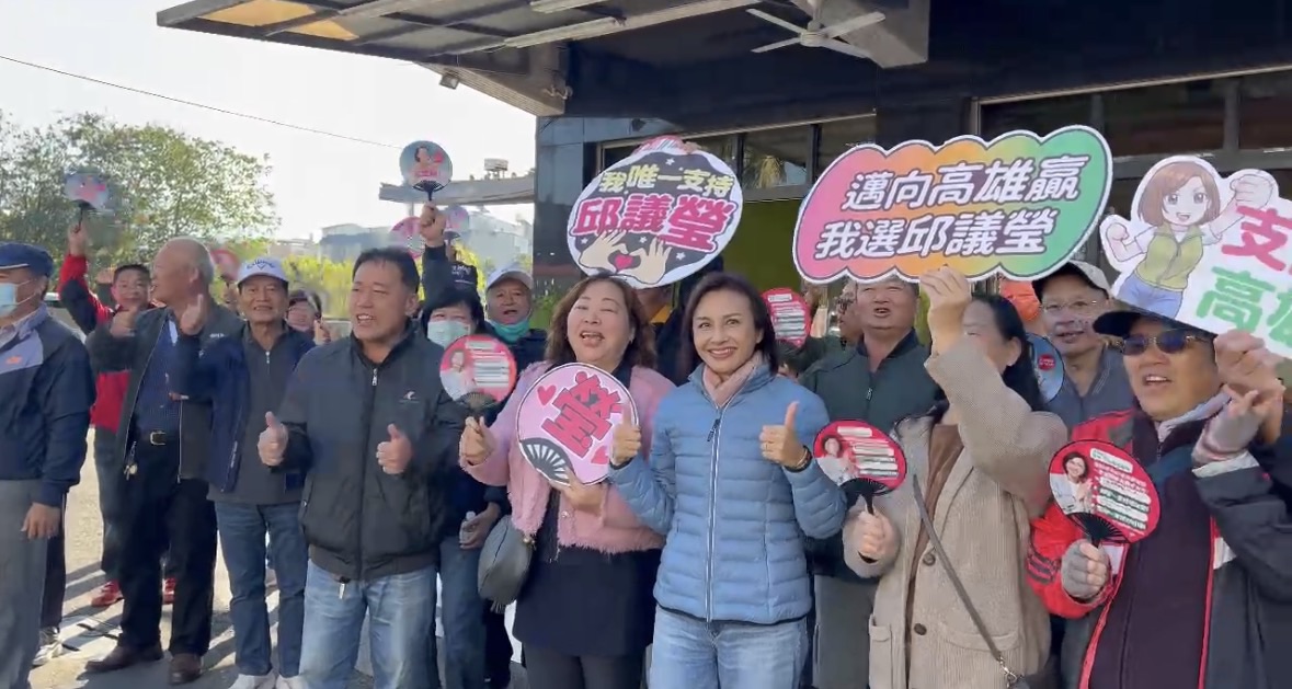 ▲從本命區起跑,邱議瑩全市大車掃吸引鄉親熱烈應援。