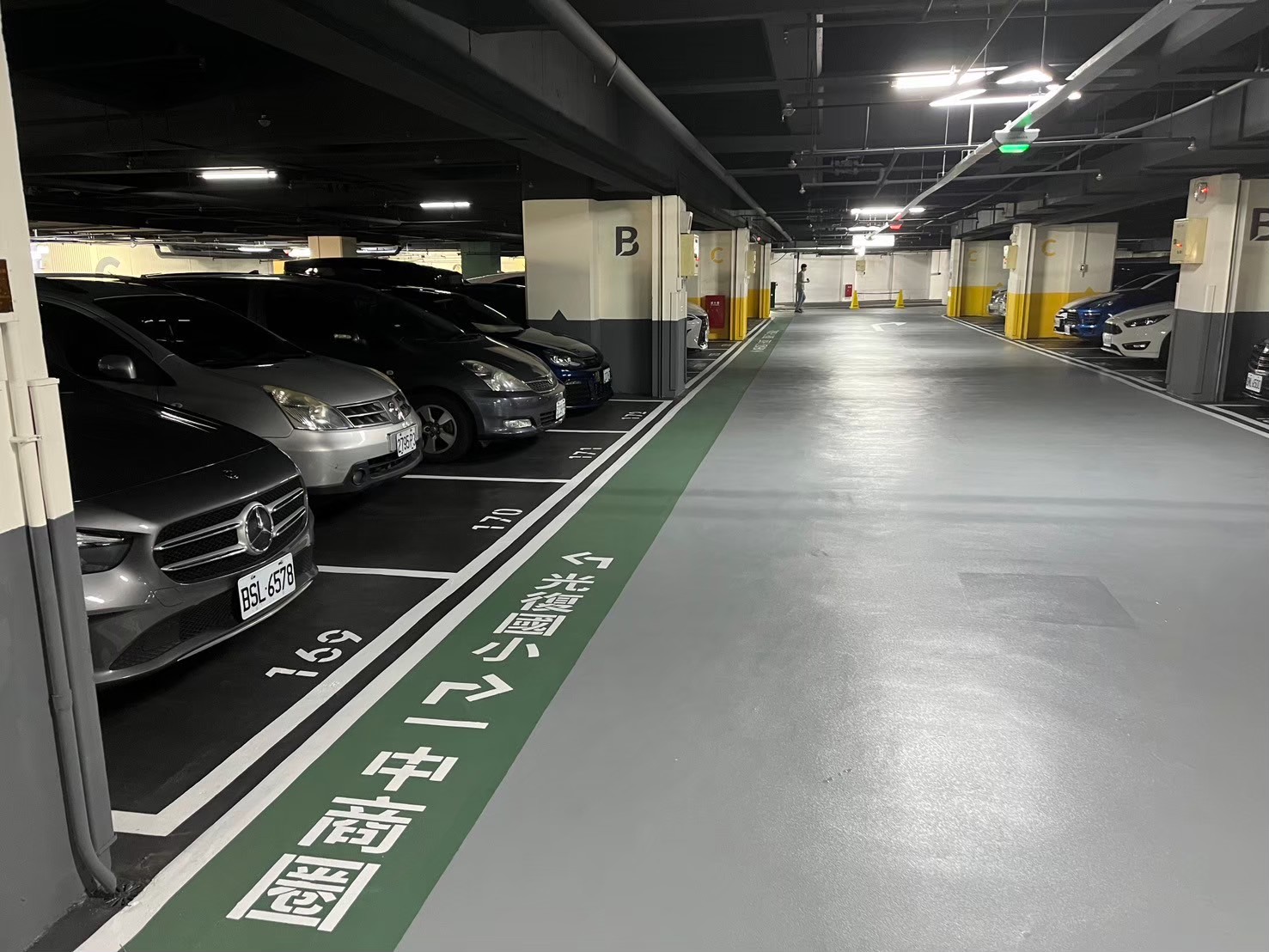 圖 台中公園地下停車啟用近40年-透過全面翻新並導入智慧管理後華麗變身 記者王偉翻攝