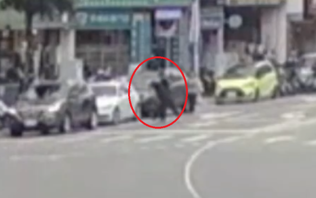 兩敗俱傷！為搶停車位大打出手　兩男掛彩傷害罪移送