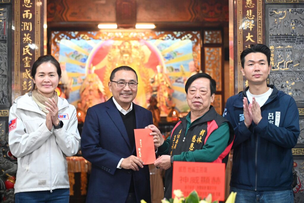 侯友宜恭祝阿彌陀佛聖誕 參拜樹林慈恩宮、光明寺祈願市政順利 40 %E4%BE%AF%E5%8F%8B%E5%AE%9C%E7%A5%88%E9%A1%98%E7%A5%9E%E6%98%8E%E6%8C%81%E7%BA%8C%E4%BF%9D%E4%BD%91%E9%80%99%E5%A1%8A%E5%9C%9F%E5%9C%B0%EF%BC%8C%E5%AE%88%E8%AD%B7%E5%9C%A8%E5%9C%B0%E9%84%89%E8%A6%AA%E4%BB%A3%E4%BB%A3%E5%B9%B3%E5%AE%89%E5%81%A5%E5%BA%B7