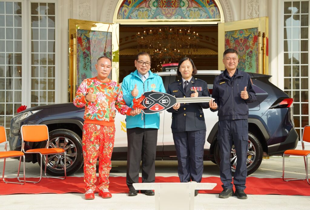 力挺警車汰舊換新!啟德董事長胡漢龑再捐巡邏車拋磚引玉 26 11501052