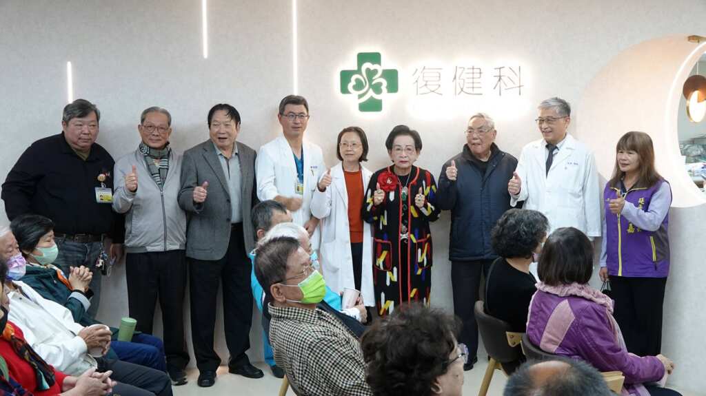 ▲彰化秀傳醫院復健科搬遷至癌醫中心八樓，並於今日舉辦隆重開幕式全新亮相。（記者林明佑攝）