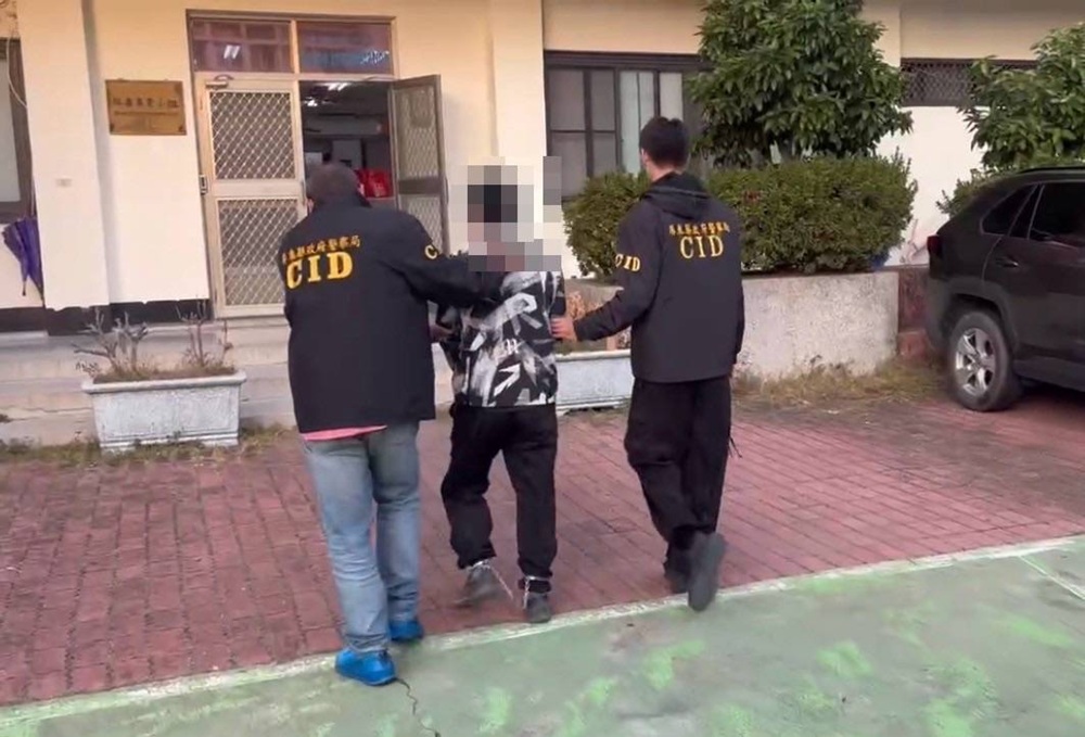 破電纜線竊盜集團 屏東警逮4人起獲毒品甲基卡西酮 200 CNEWS204260106a08