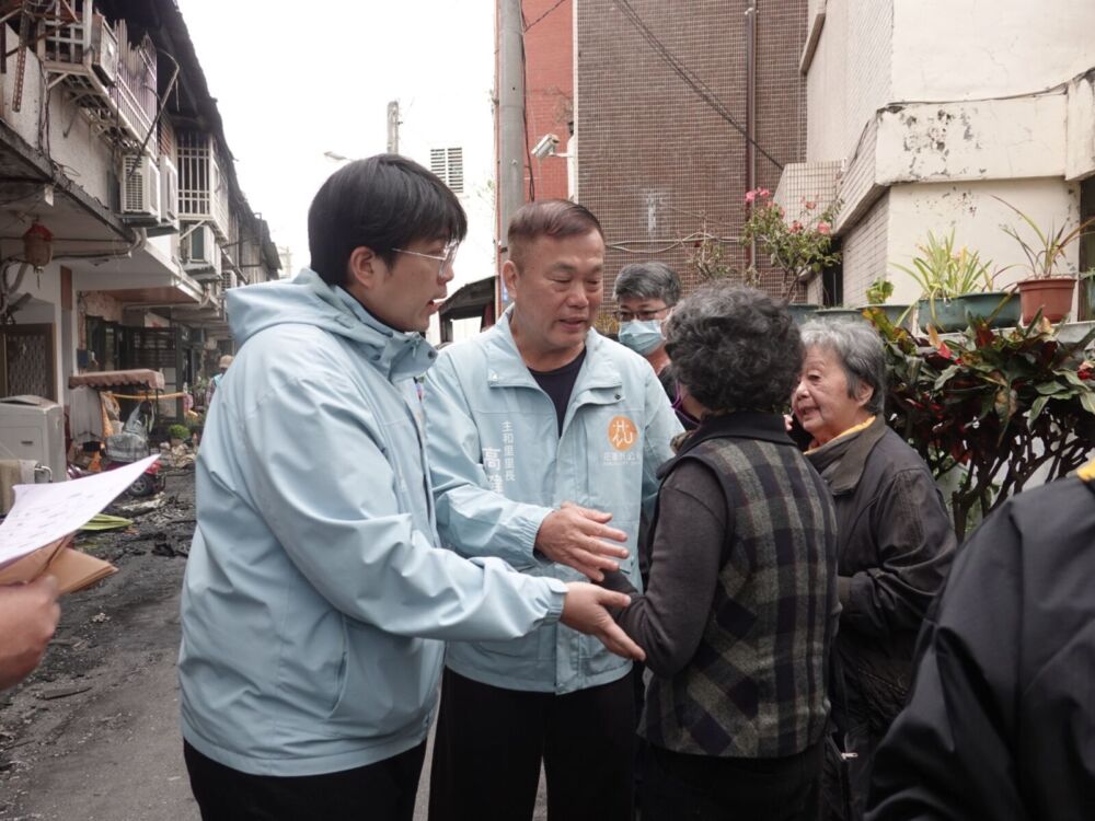 魏嘉彥親赴重慶路火警災區慰問 啟動短期安置協助重建 208 魏嘉彥親赴重慶路火警災區慰問 啟動短期安置協助重建 207