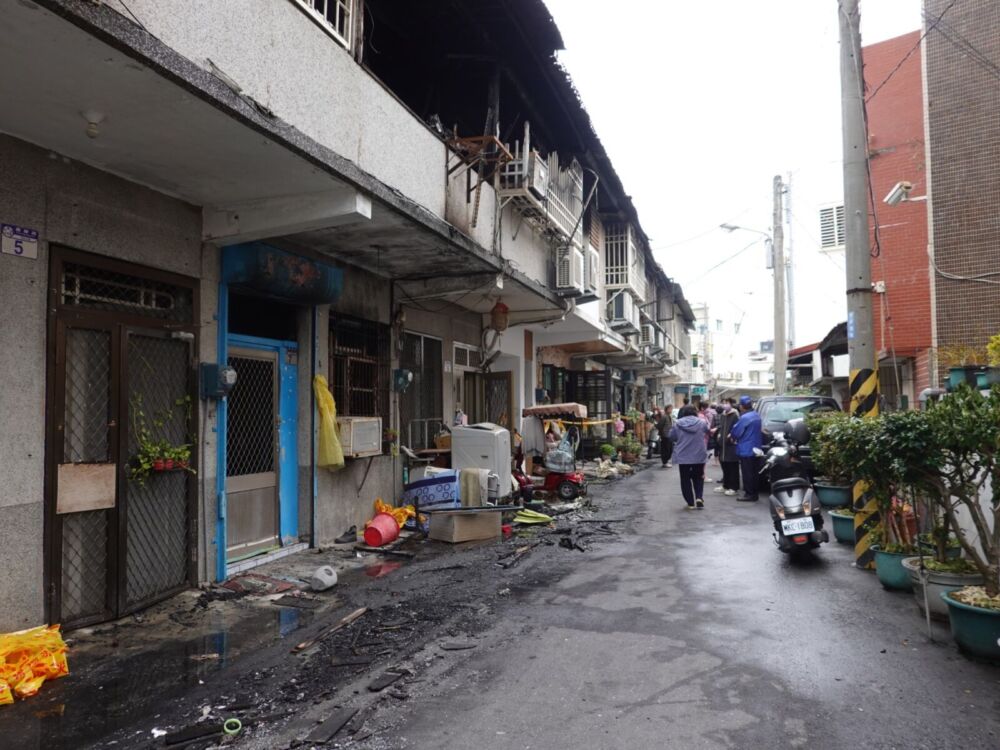 魏嘉彥親赴重慶路火警災區慰問 啟動短期安置協助重建 210 魏嘉彥親赴重慶路火警災區慰問 啟動短期安置協助重建 209