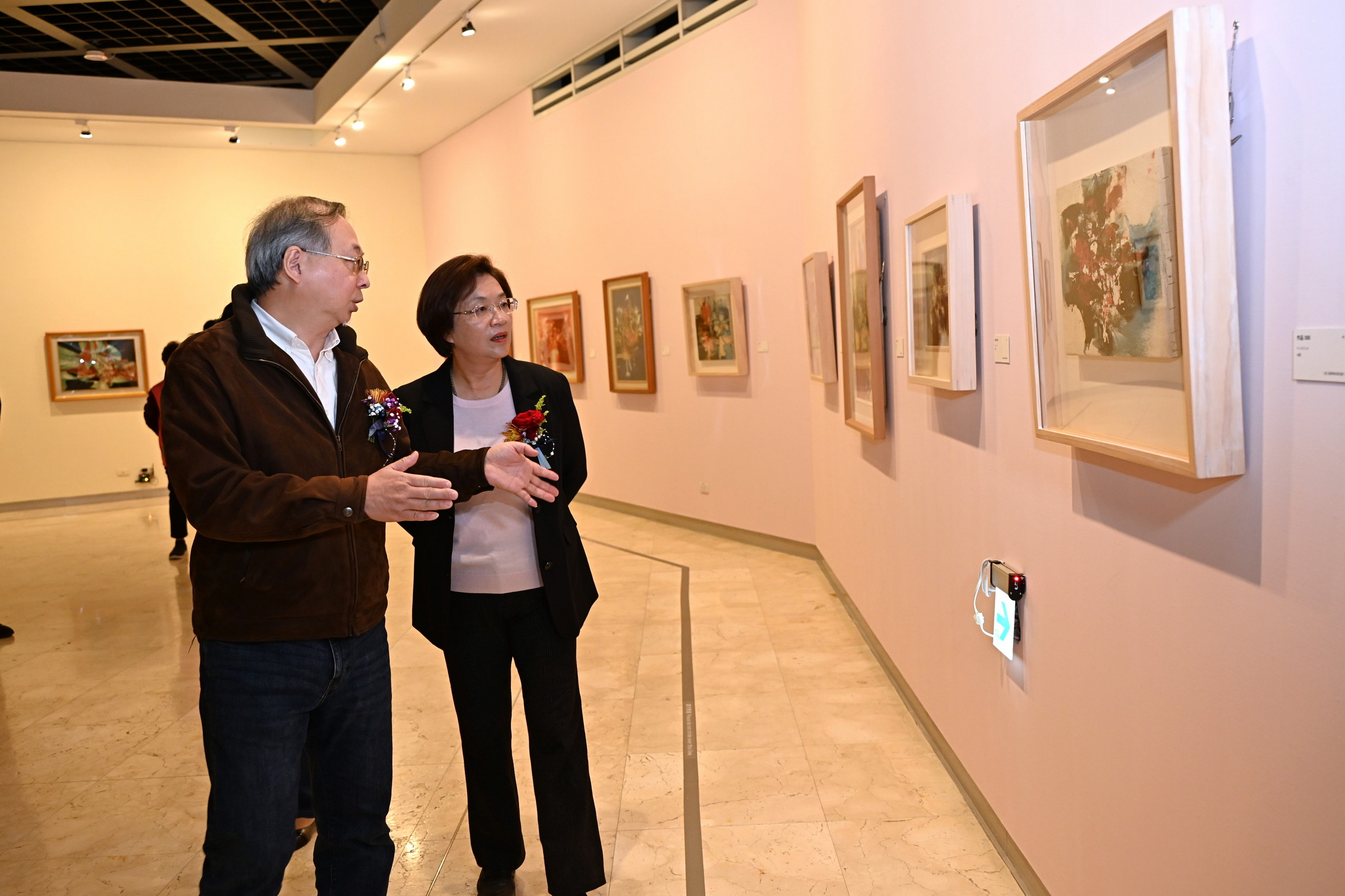 (有影片)/「藝象繁星」開展 李仲生師生89件作品齊亮相 - https://www.watchmedia01.com
