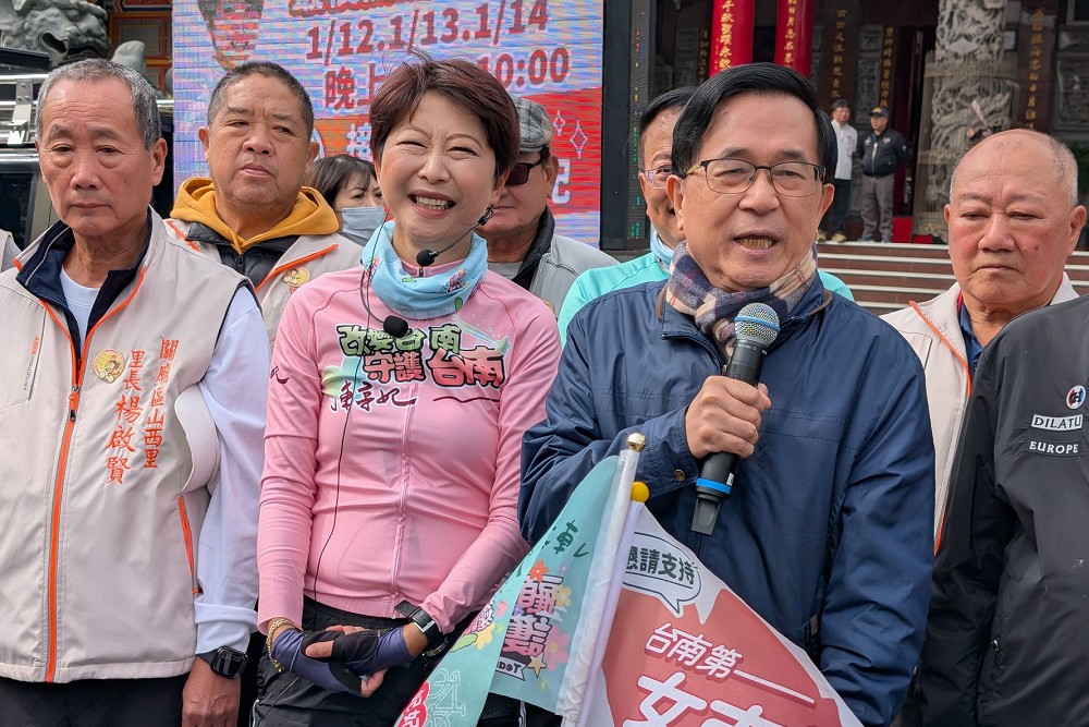 陳亭妃鐵馬行動巧遇前總統 陳水扁力挺台南第一女市長 212 陳亭妃鐵馬行動巧遇前總統 陳水扁力挺台南第一女市長 211