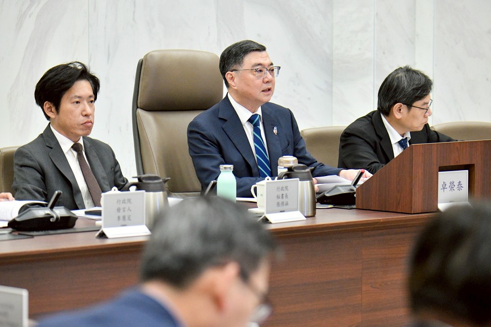持續搜救F-16失聯飛官 卓榮泰要求國防部適時說明進度 200 持續搜救F-16失聯飛官 卓榮泰要求國防部適時說明進度 199