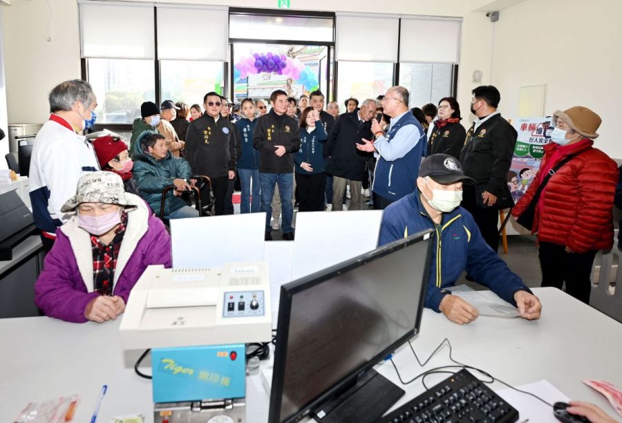 苗北監理服務據點揭牌啟用 苗北鄉親換駕照方便