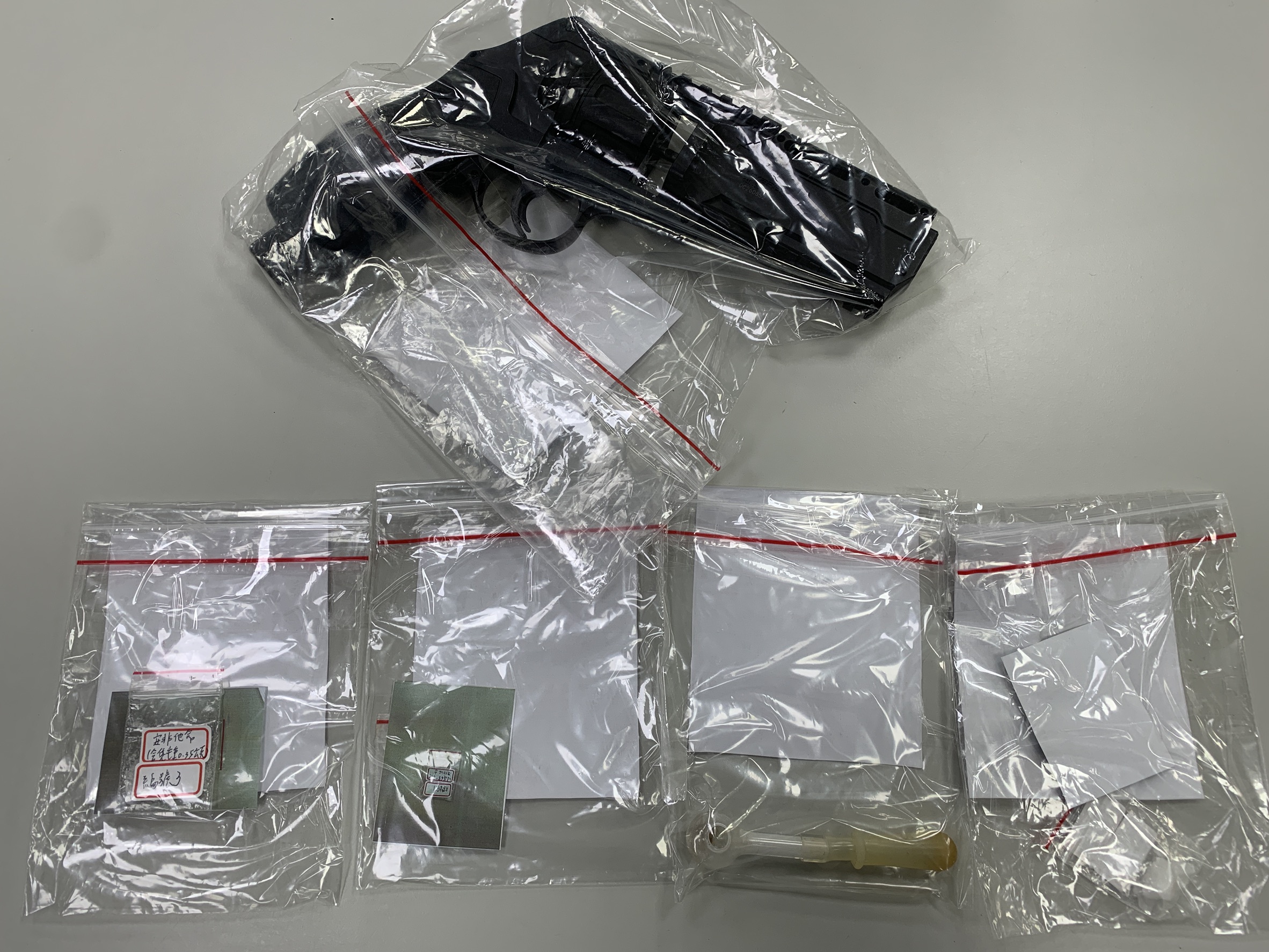 龜山警匪追逐!男未繫安全帶拒檢逃逸 警查獲毒品、鎮暴槍 S 407412781
