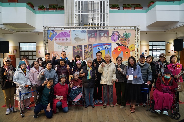 ▲以藝術關懷為核心，透過跨單位策展展現銀髮族群豐沛生命能量。（記者劉春生攝）